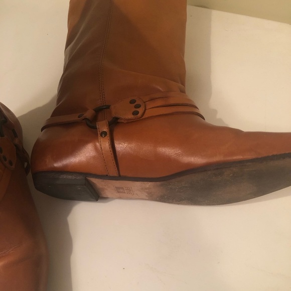 FRYE light brown or dark tanish if you please. - Picture 2 of 4